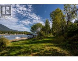 8275 East Procter Road, Procter, BC V0G1C0 Photo 13