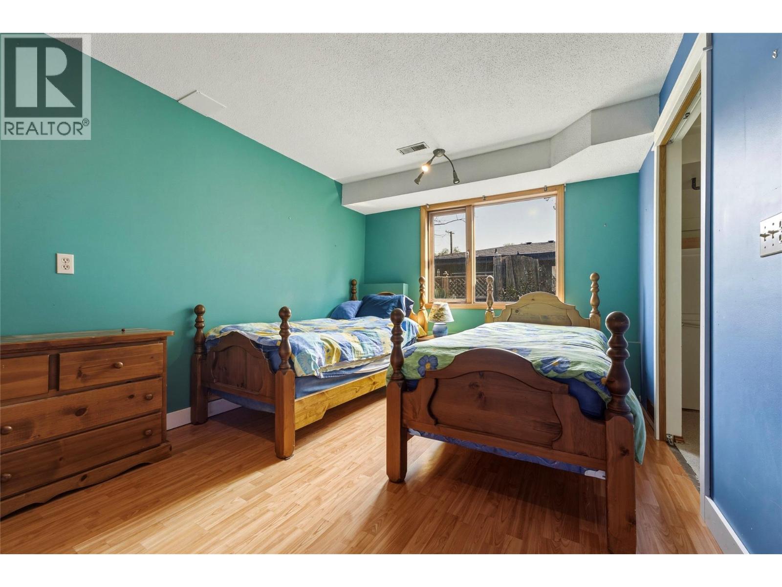 8905 Russet Drive - 36