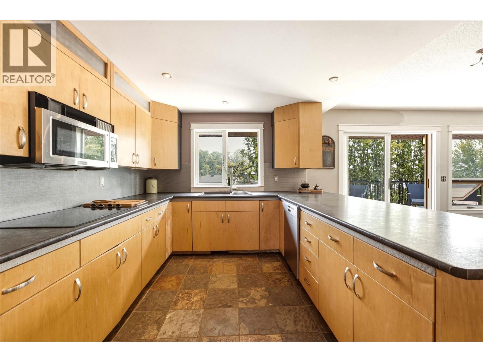 8905 Russet Drive - 12