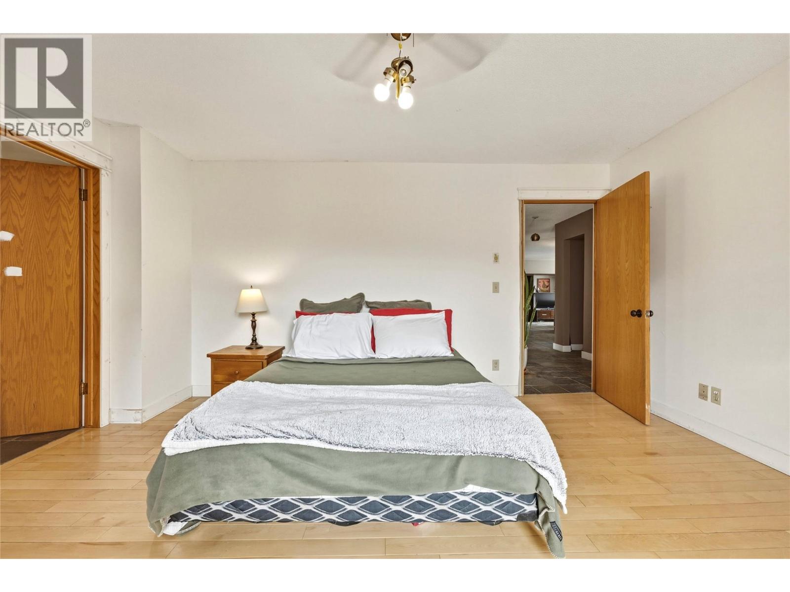 8905 Russet Drive - 19