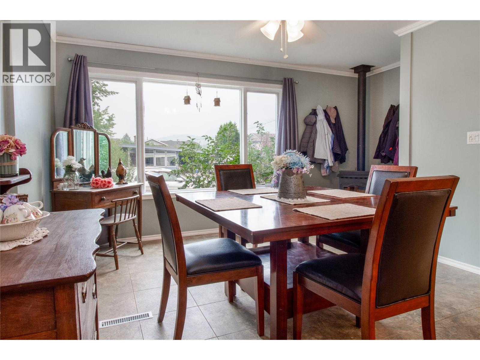 2032 Laforme Boulevard - Image 12