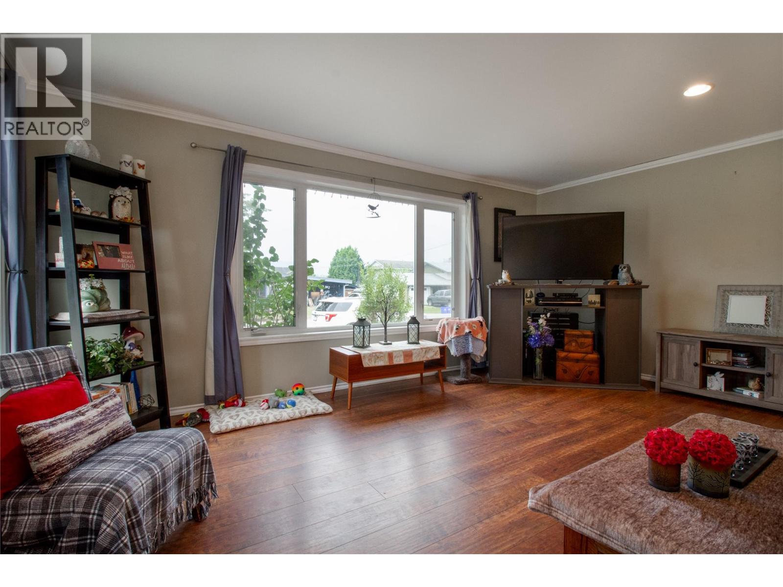 2032 Laforme Boulevard - Image 16