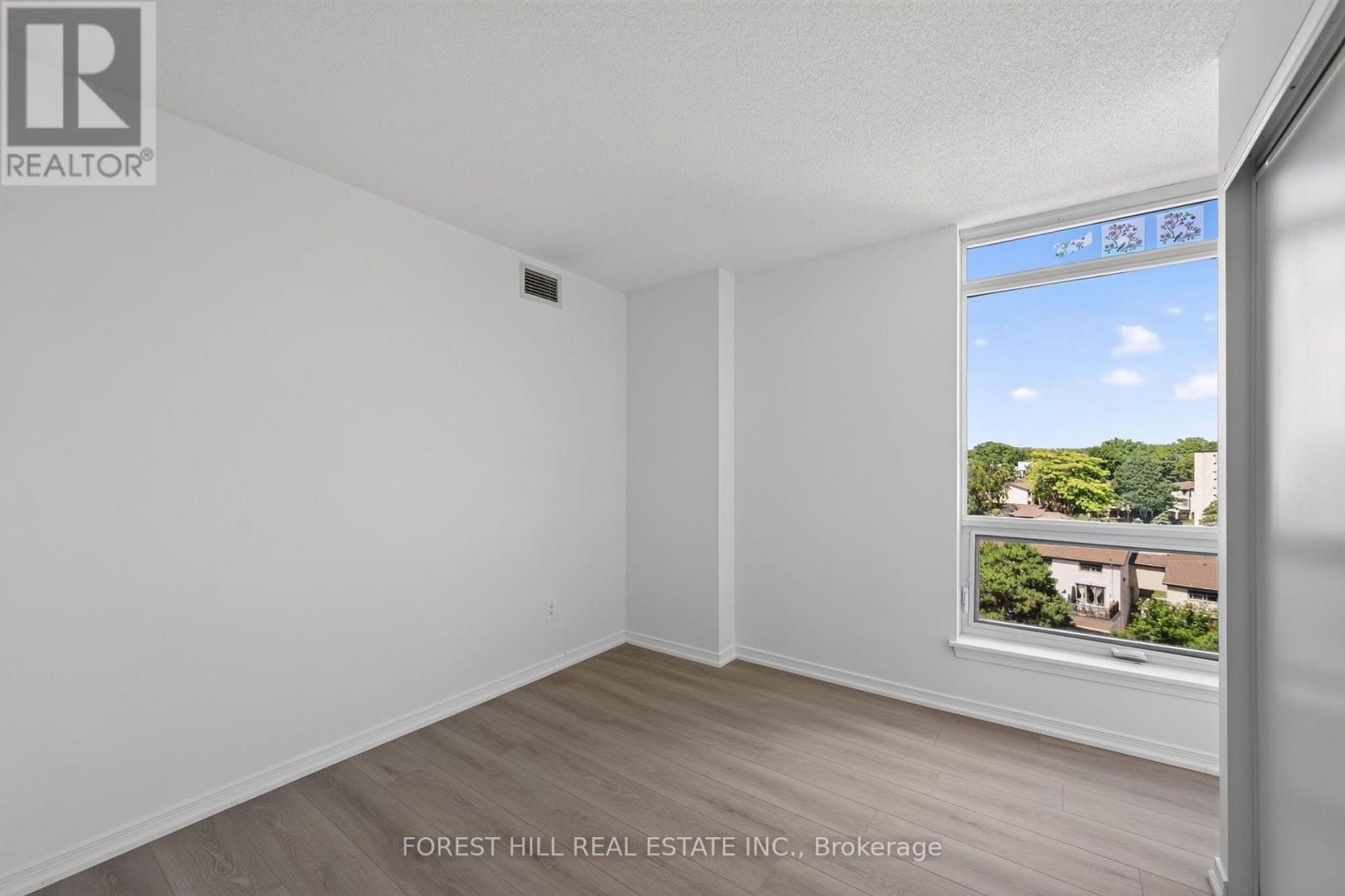 #PH310 18 VALLEY WOODS ROAD - Image 12