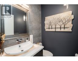 4365 Mountain Highway, North Vancouver, BC V7K2K3 Photo 15