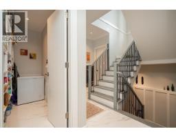 4365 Mountain Highway, North Vancouver, BC V7K2K3 Photo 16