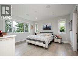 4365 Mountain Highway, North Vancouver, BC V7K2K3 Photo 17