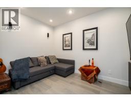 4365 Mountain Highway, North Vancouver, BC V7K2K3 Photo 27