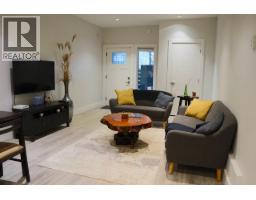 4365 Mountain Highway, North Vancouver, BC V7K2K3 Photo 36