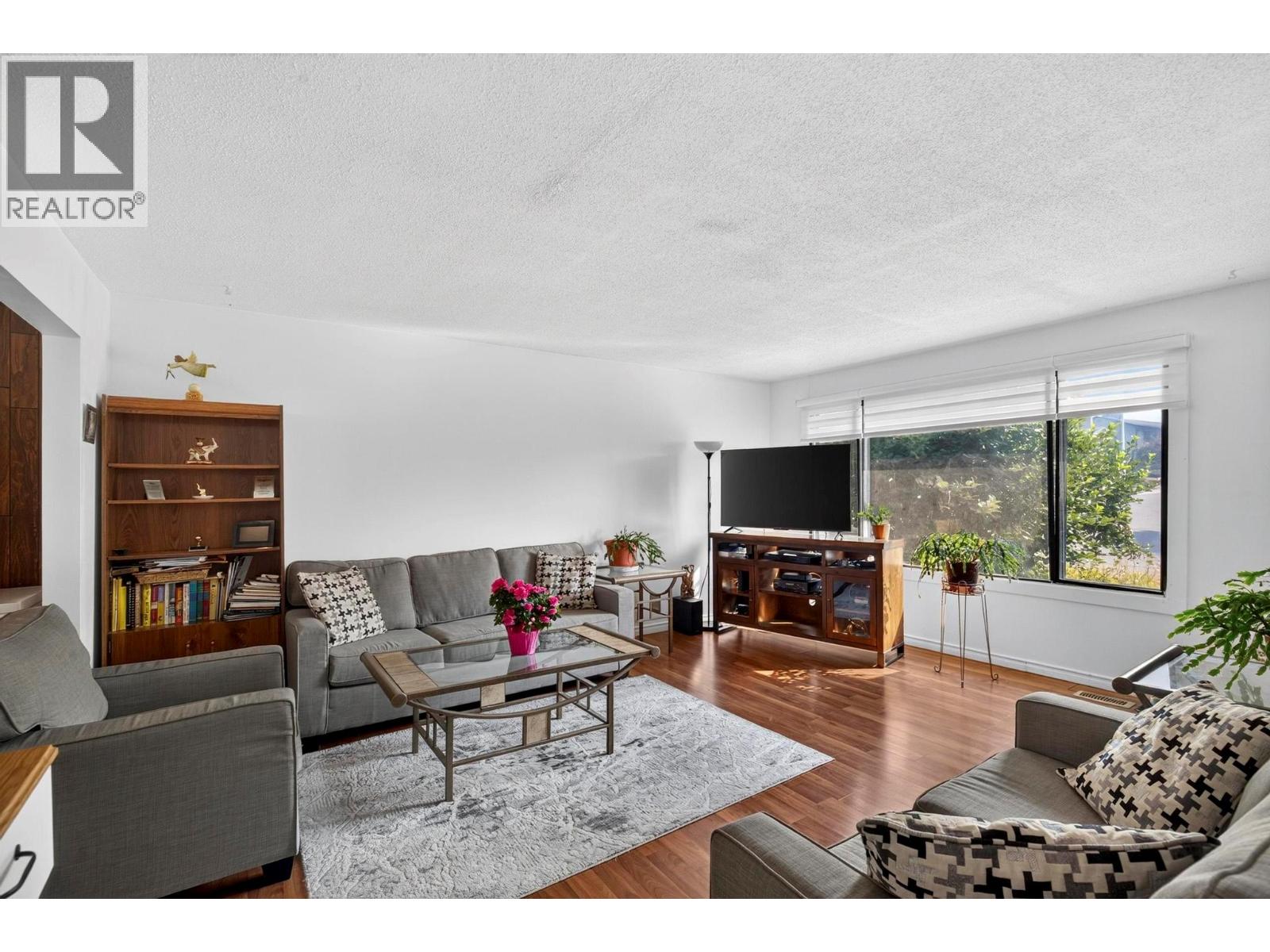 1904 22nd Street, Vernon