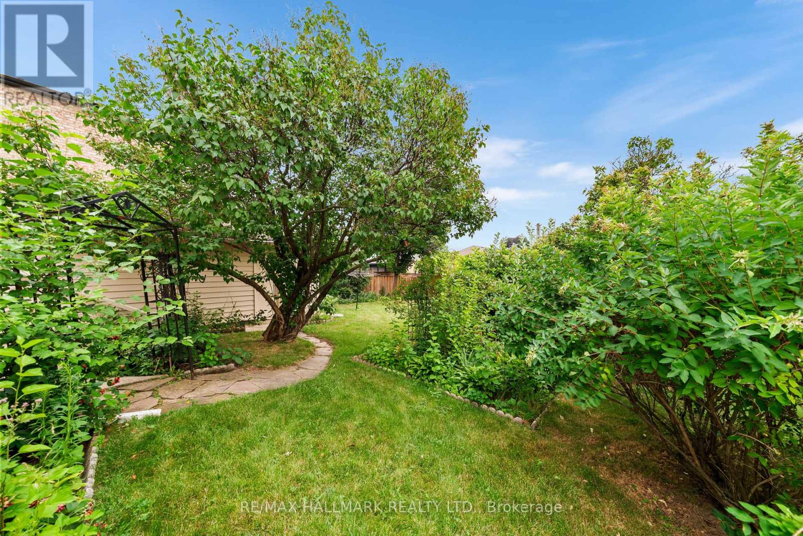 27 SUNRAY CRESCENT - Image 34