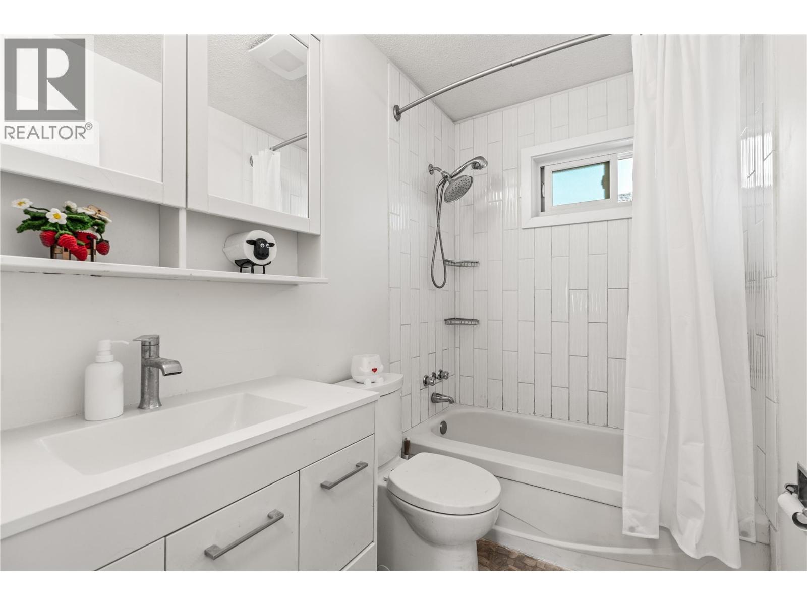 5503 South Vernon Court - 13