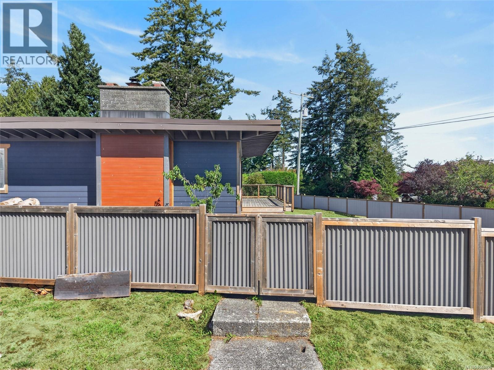 3584 Island Hwy - Image 17