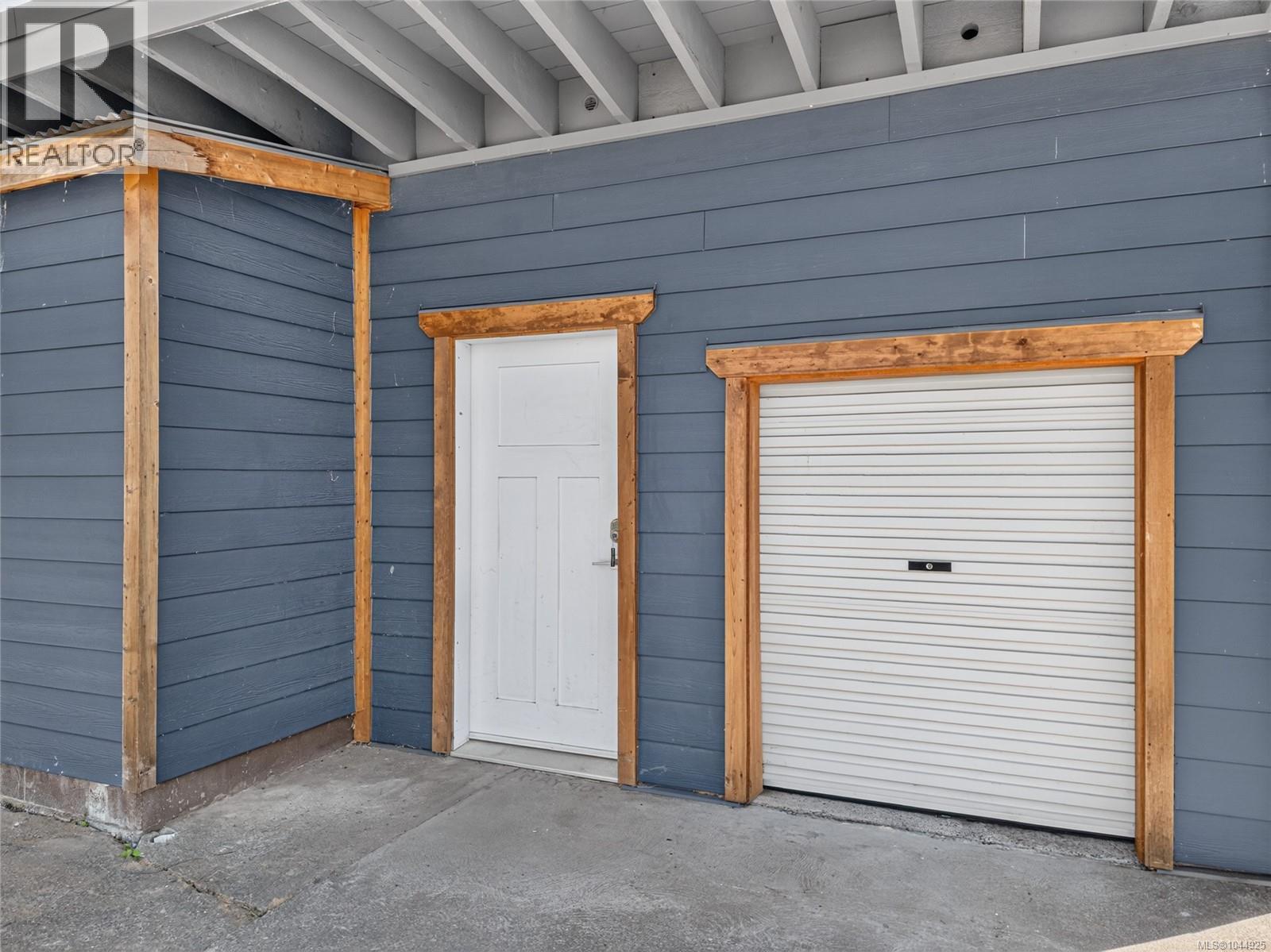 3584 Island Hwy - 22