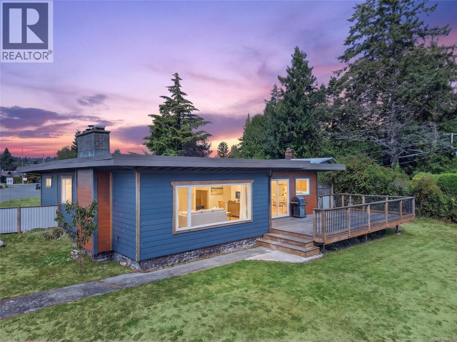3584 Island Hwy - Image 4