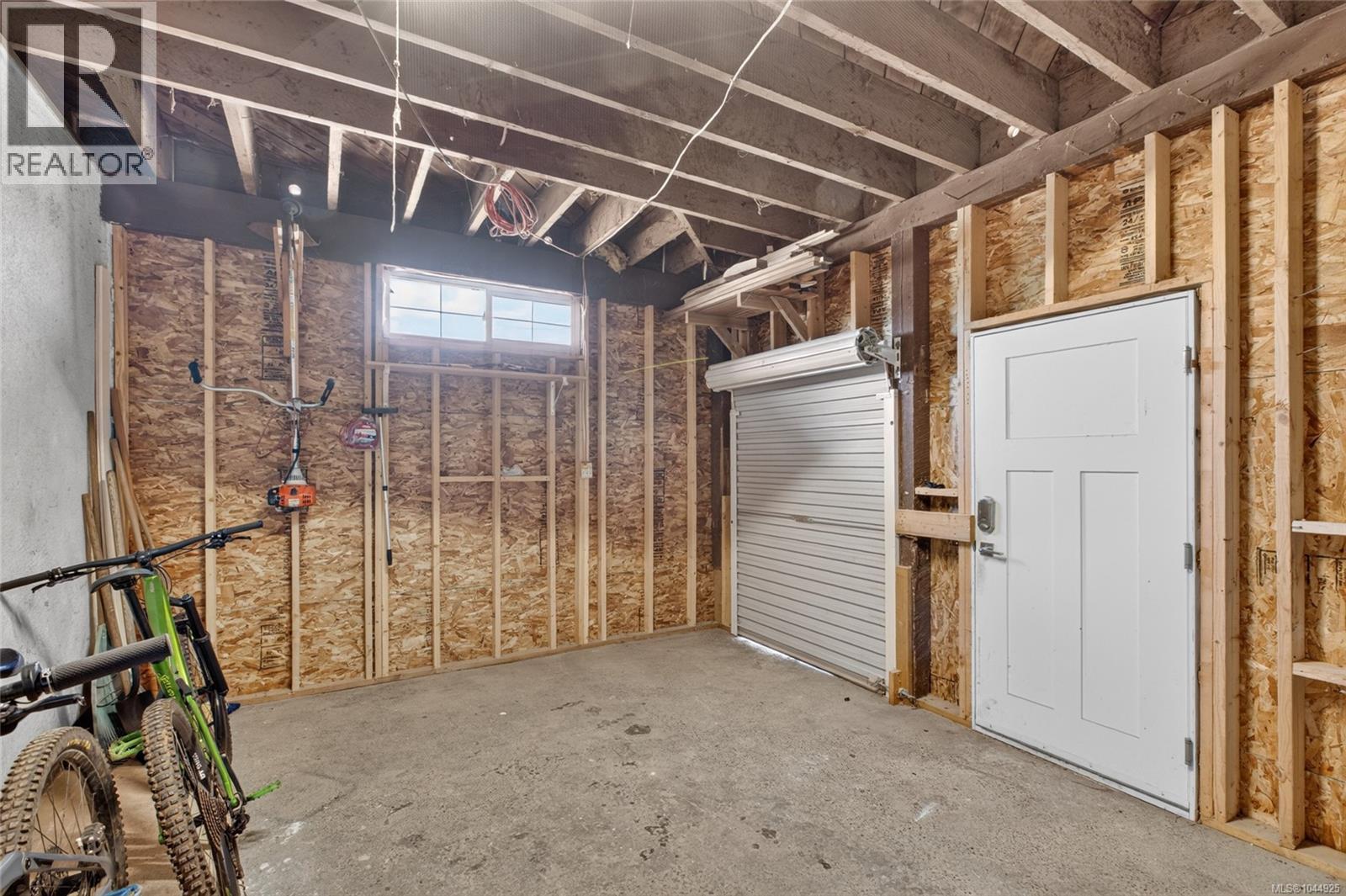 3584 Island Hwy - Image 59