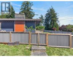 3584 Island Hwy, Campbell River, BC V9W1E3 Photo 17