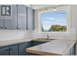 3584 Island Hwy, Campbell River, BC V9W1E3 Photo 29