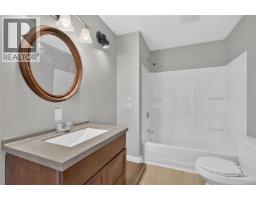 3584 Island Hwy, Campbell River, BC V9W1E3 Photo 51