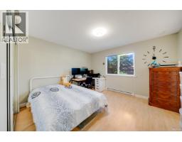 1043 Belvedere Drive, North Vancouver, BC V7R2C6 Photo 34