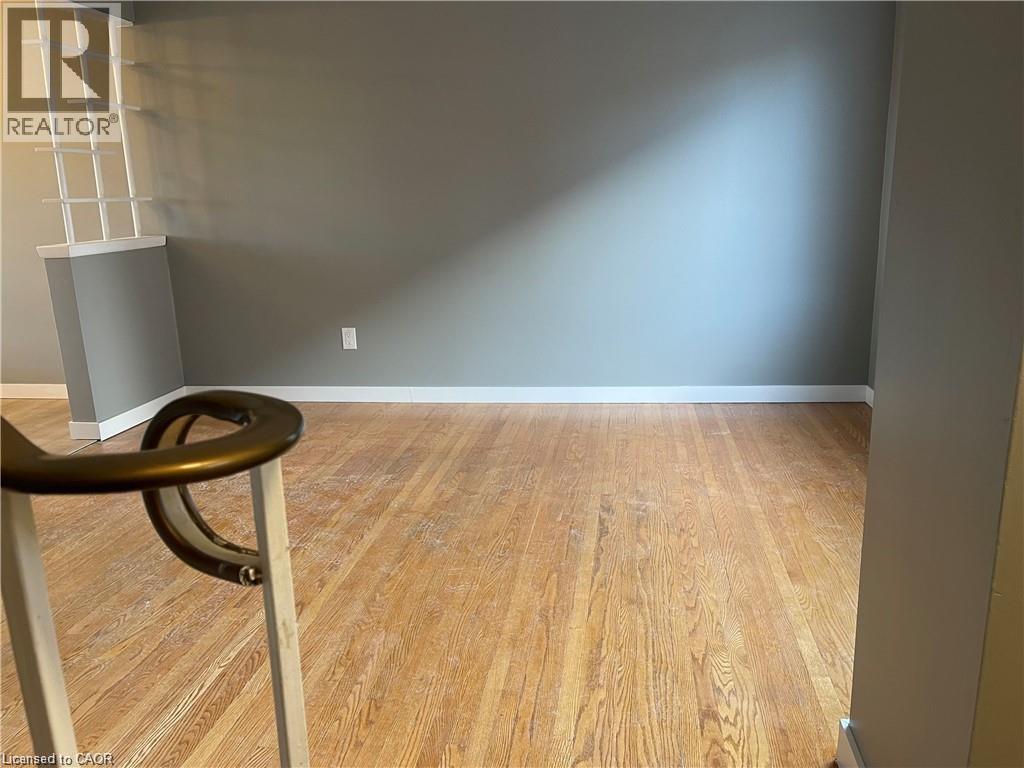 683 CORONATION Boulevard Unit# 2 — photo 3