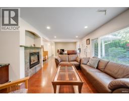 1043 Belvedere Drive, North Vancouver, BC V7R2C6 Photo 13