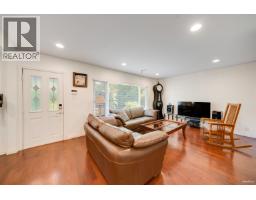 1043 Belvedere Drive, North Vancouver, BC V7R2C6 Photo 16