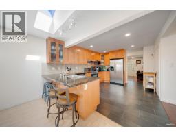 1043 Belvedere Drive, North Vancouver, BC V7R2C6 Photo 32
