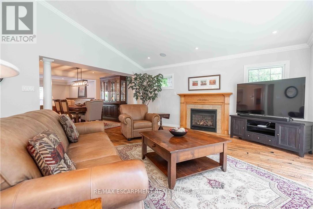 138 JUDITH CRESCENT - 14