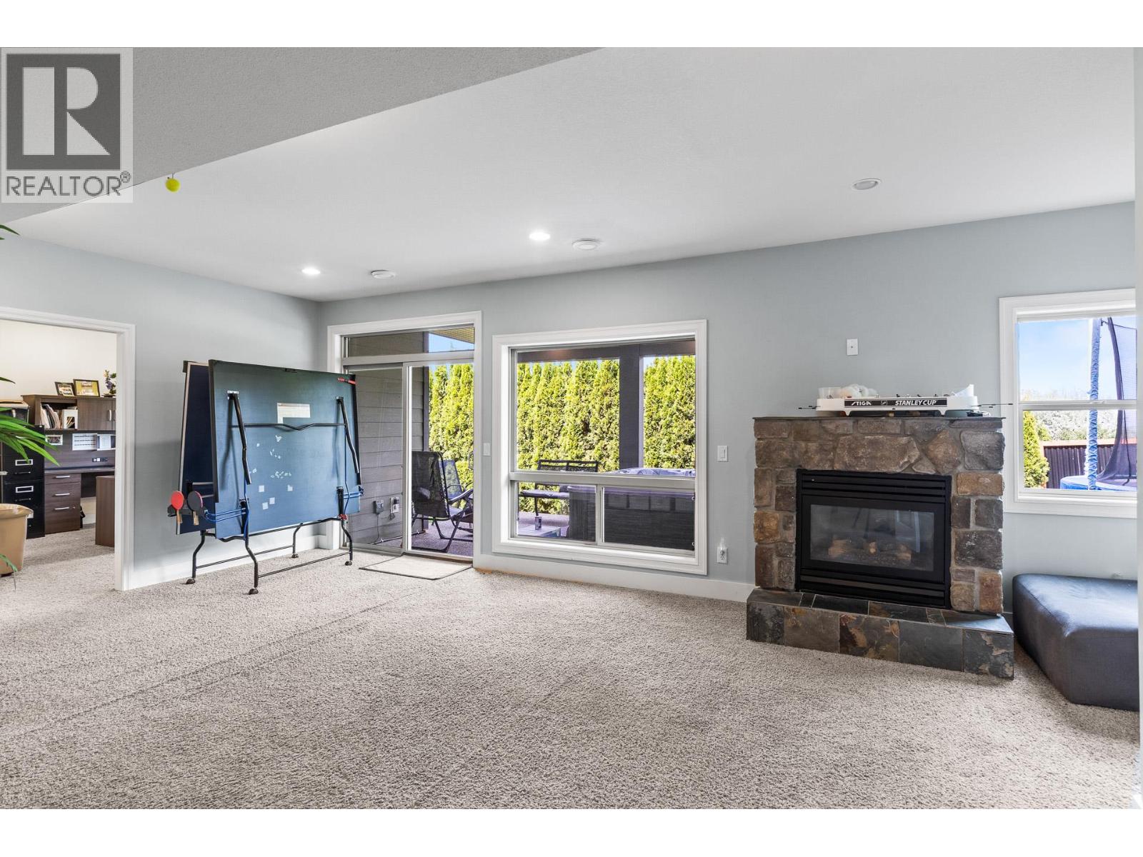 546 Gowen Place - 38