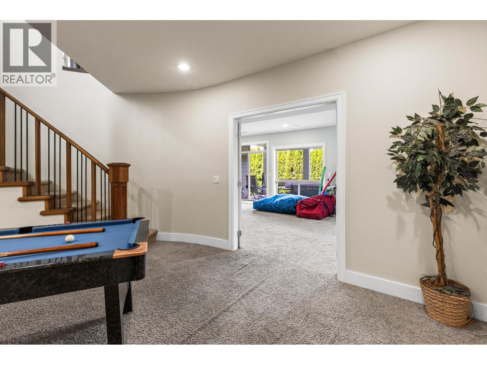 546 Gowen Place - 33