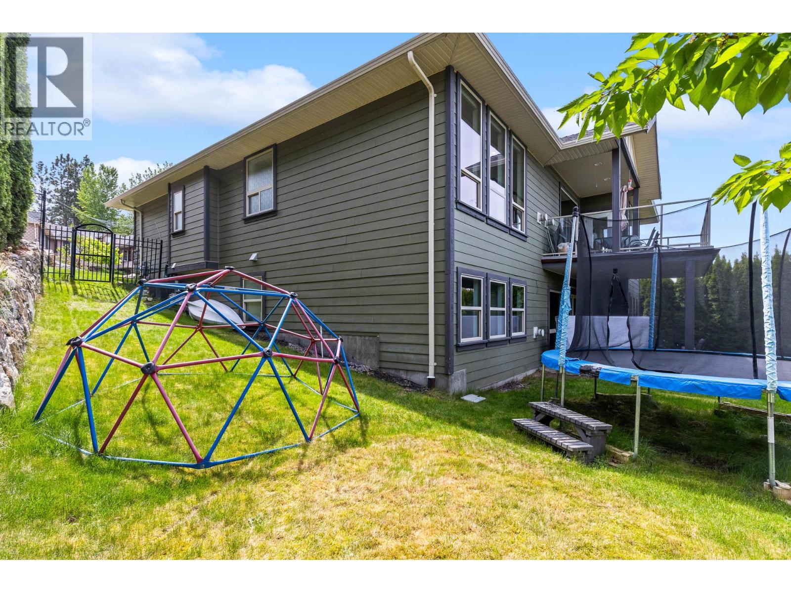 546 Gowen Place, Kelowna