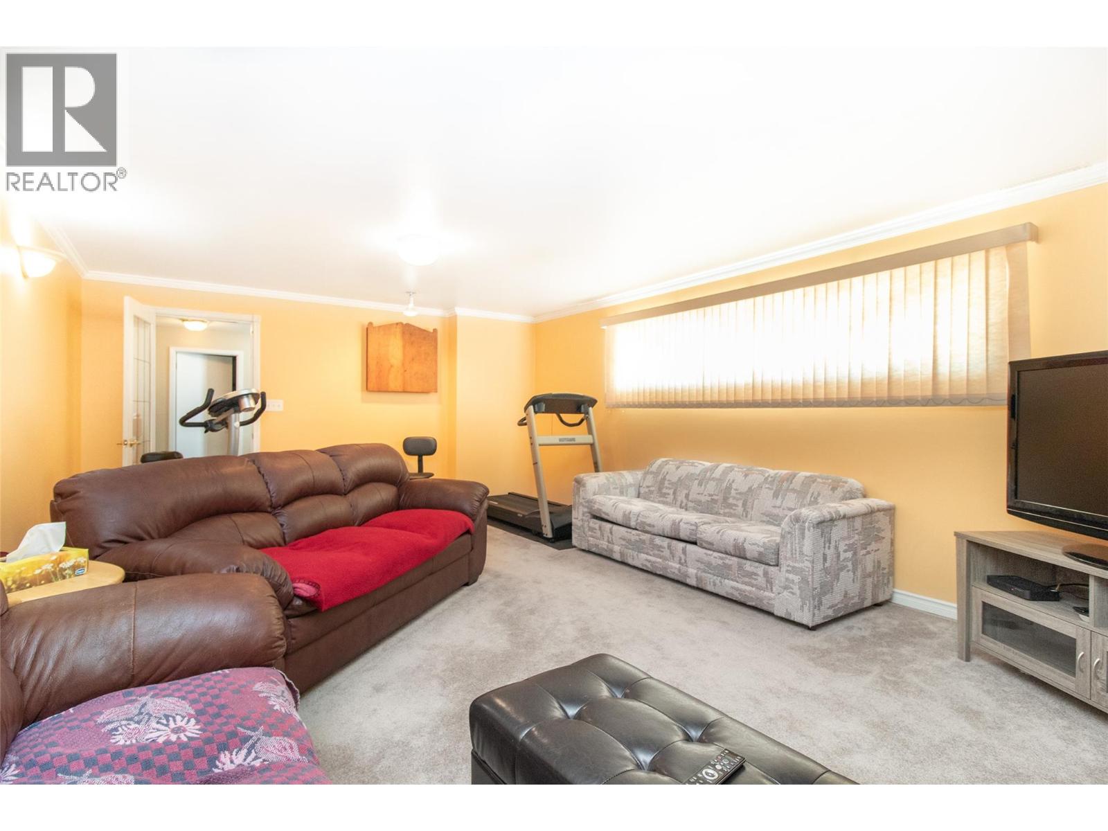 210 Wallace Road, Kelowna