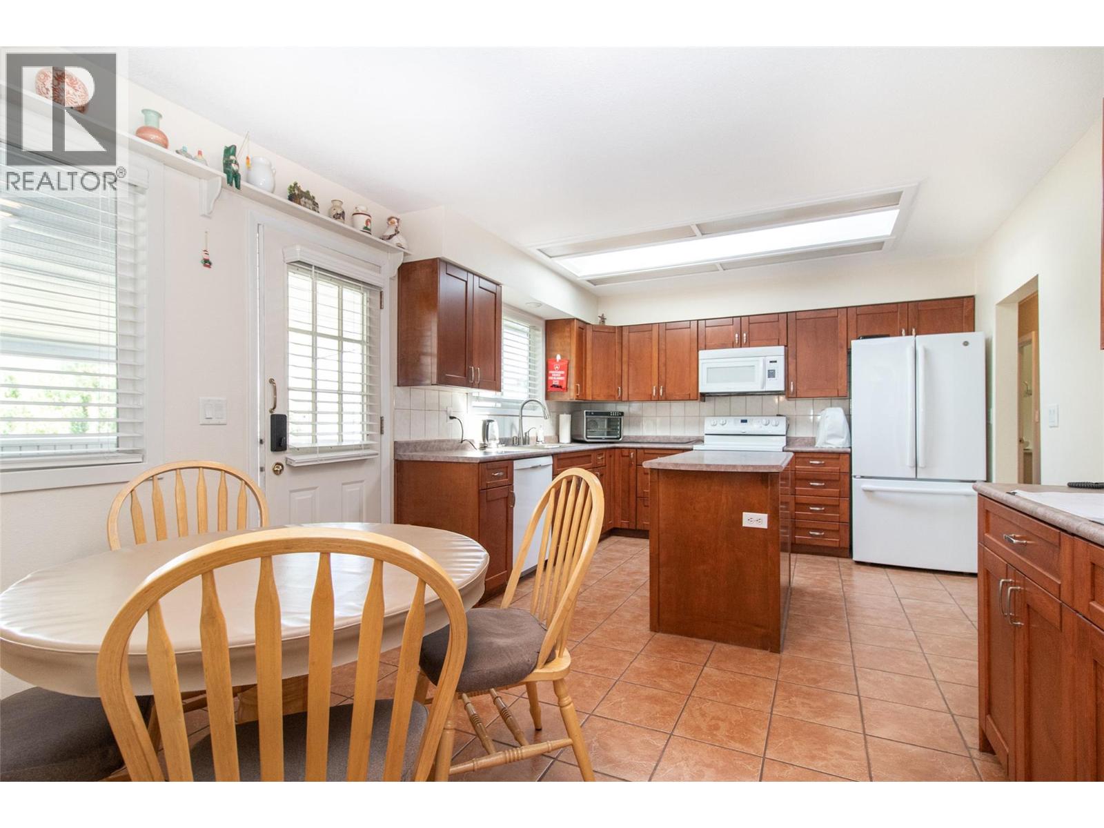 210 Wallace Road - 9