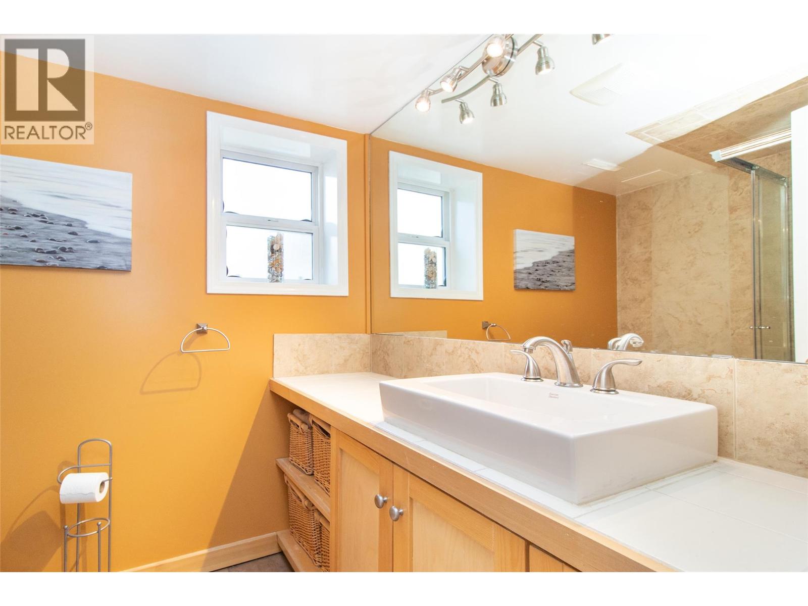 210 Wallace Road, Kelowna