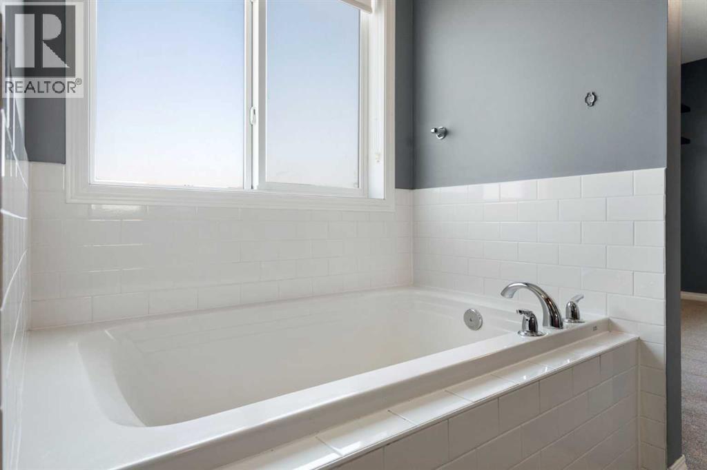 128 Silverado Way SW - Image 25