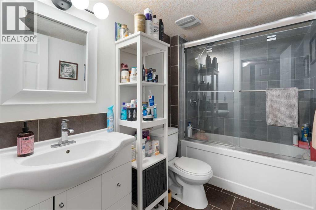 128 Silverado Way SW - Image 33