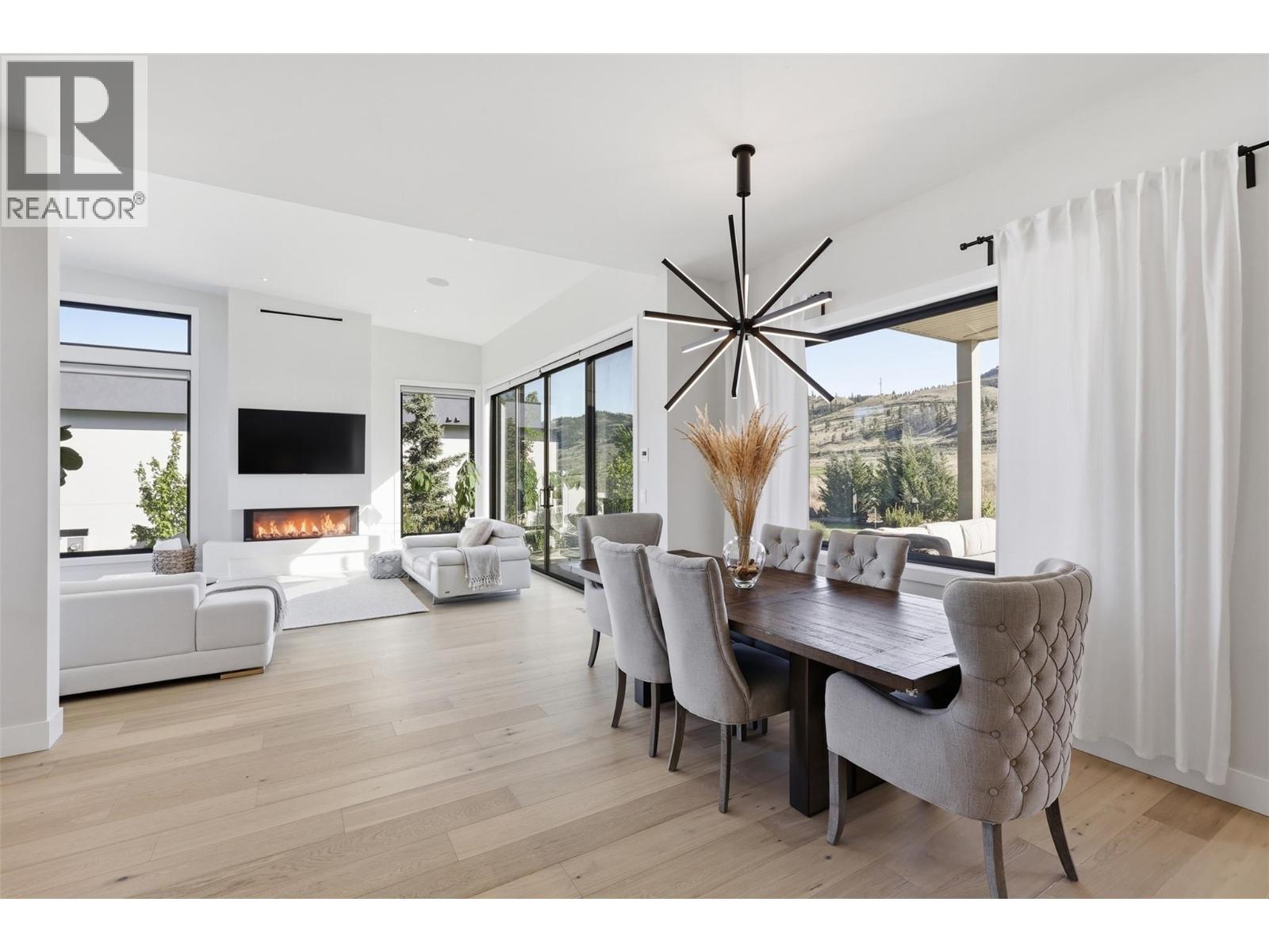 316 HOLLOWAY Drive - 17