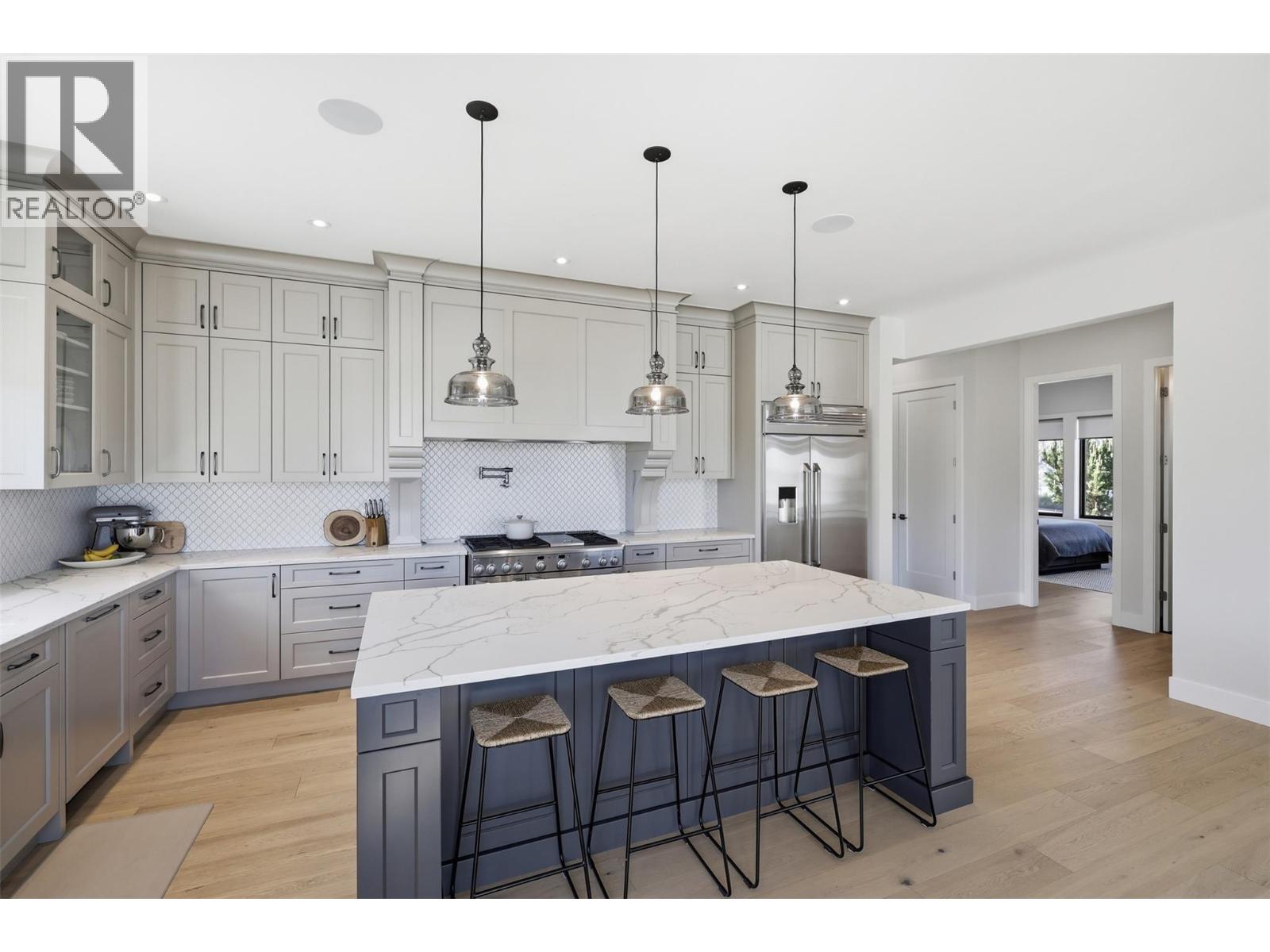 316 HOLLOWAY Drive - 11