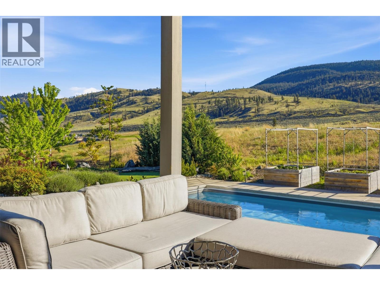316 HOLLOWAY Drive - 25