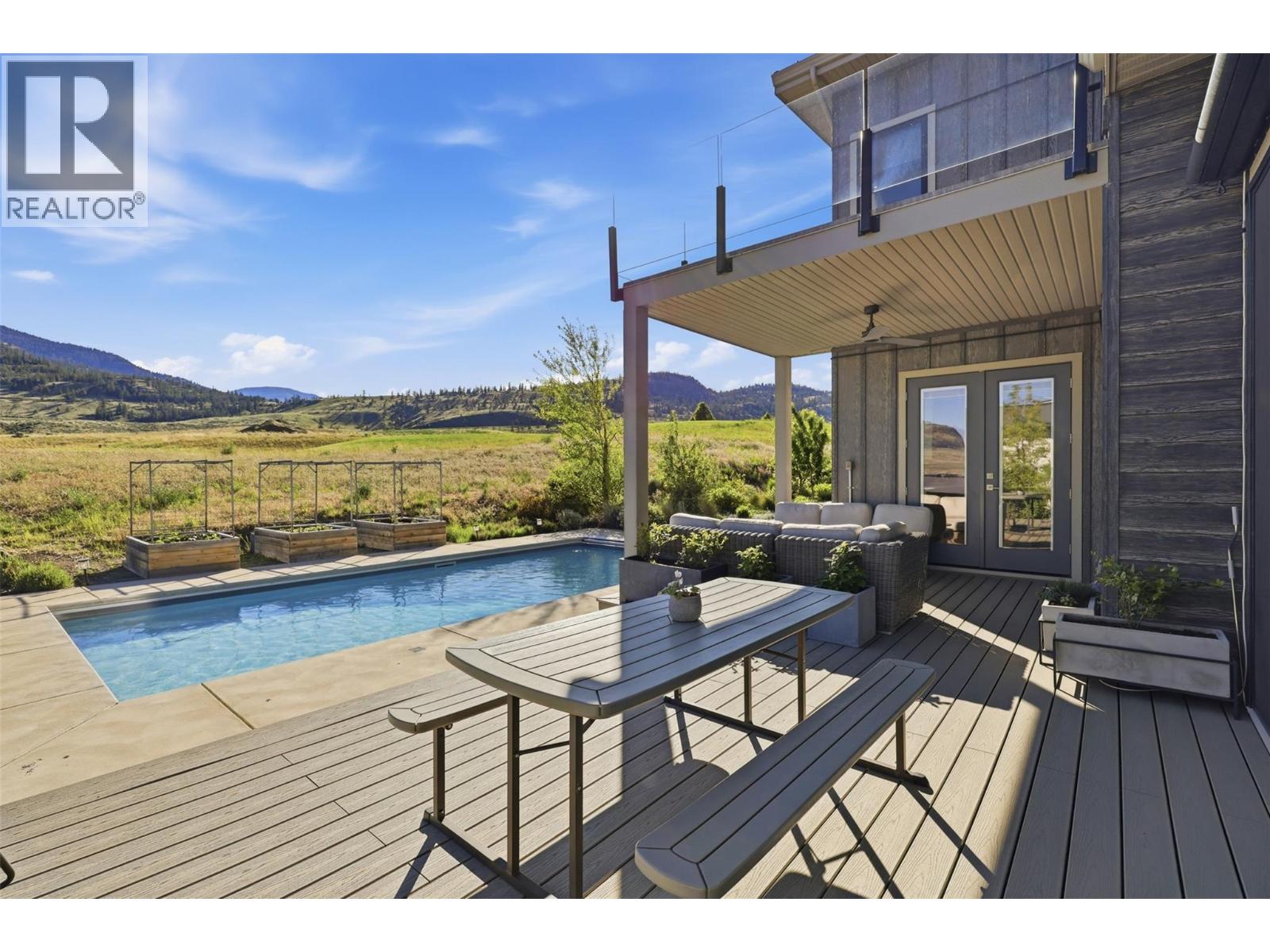 316 HOLLOWAY Drive - 27