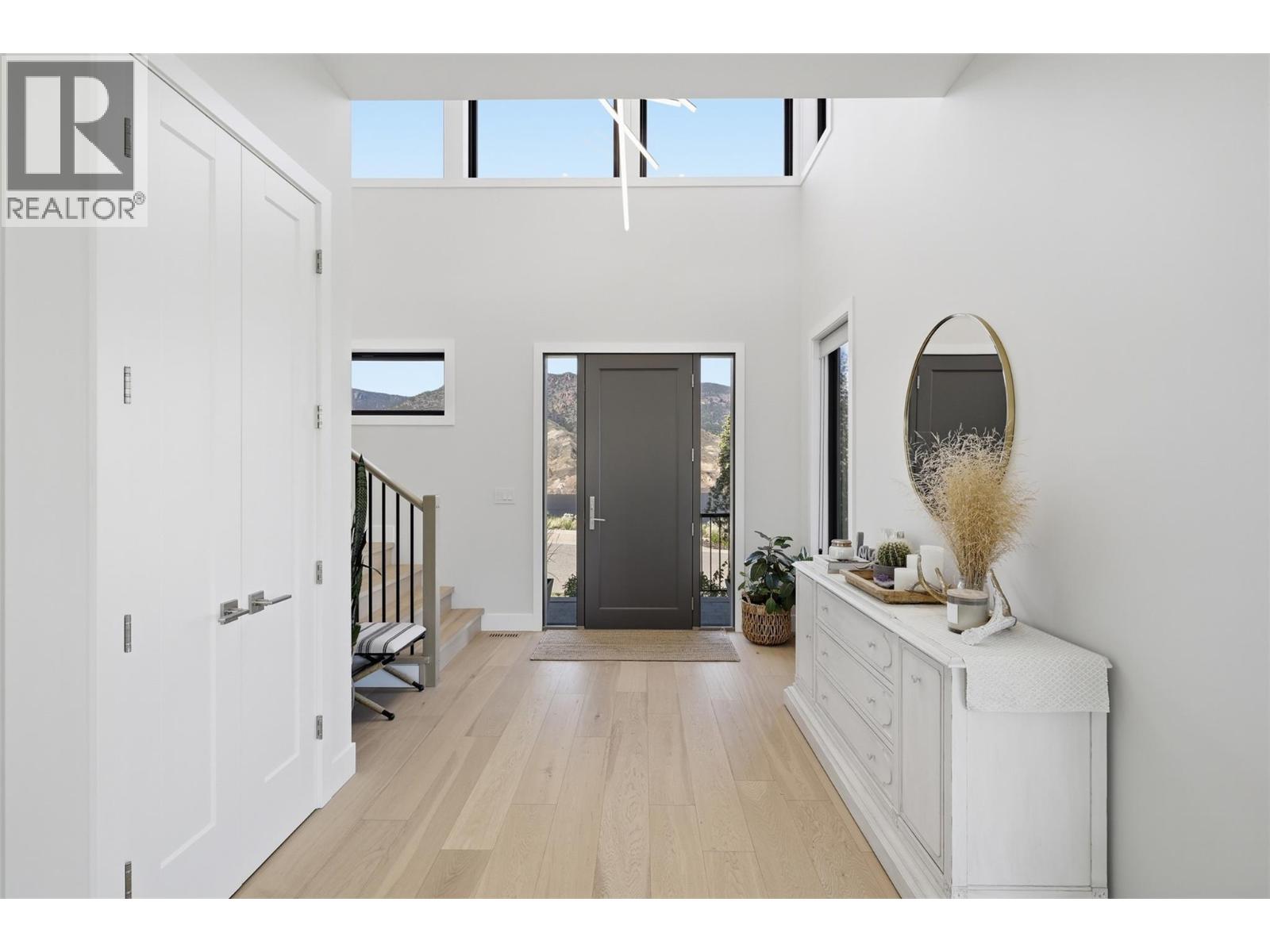 316 HOLLOWAY Drive - 30