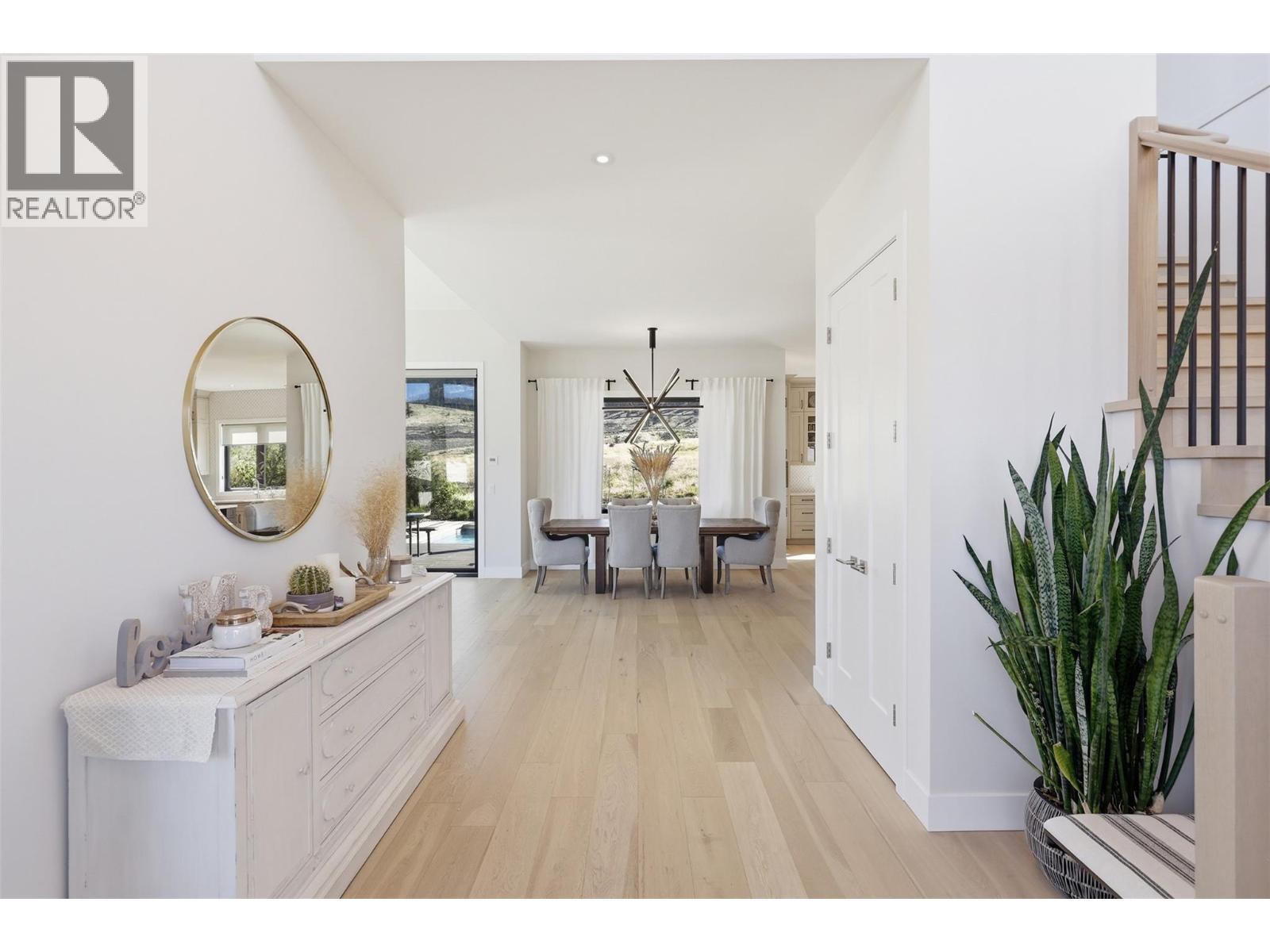 316 HOLLOWAY Drive - 31