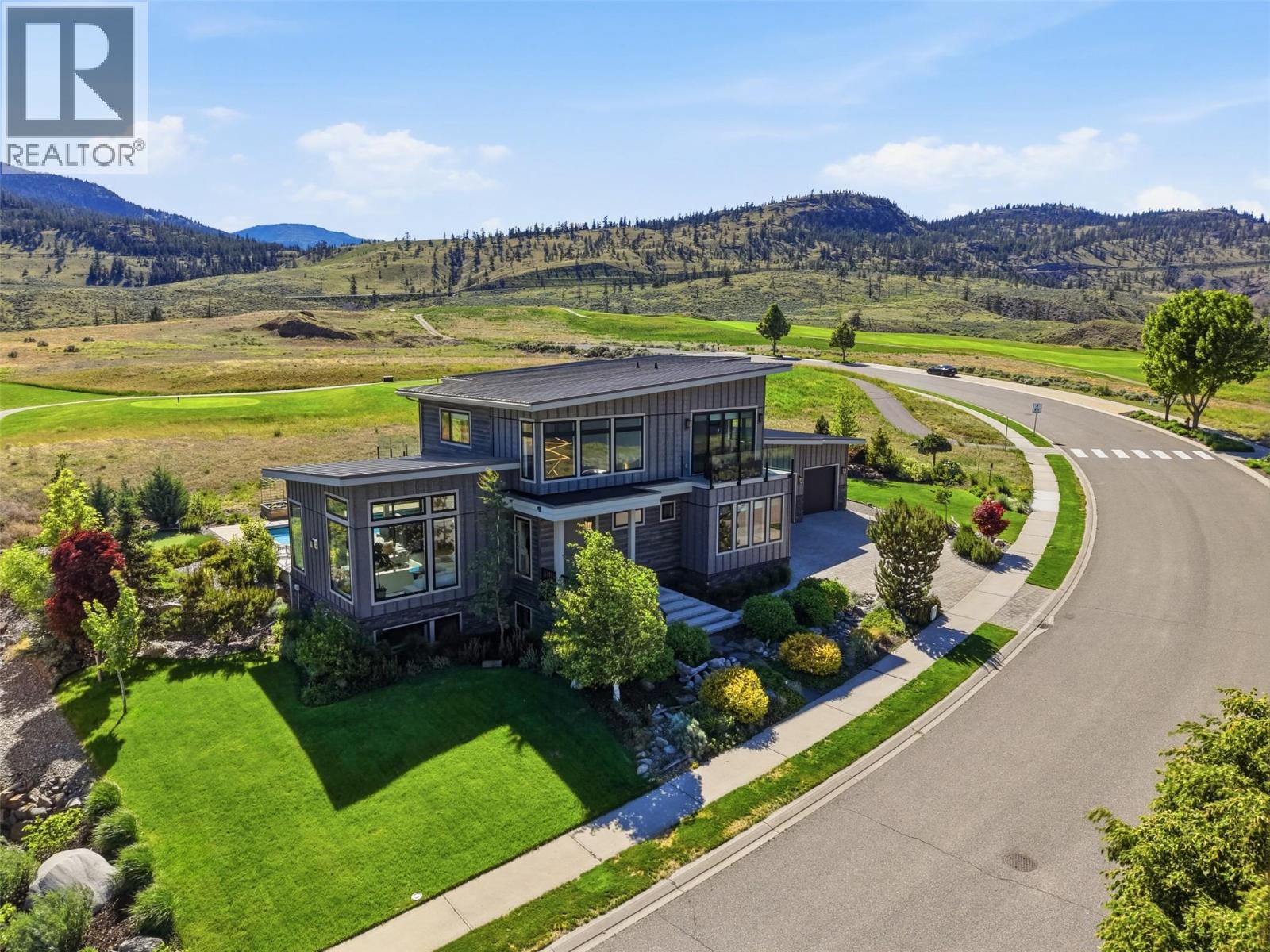 316 HOLLOWAY Drive - 67