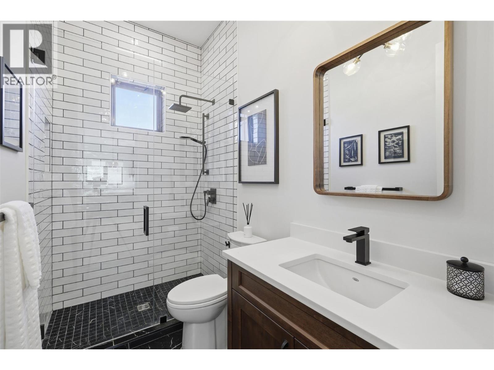 316 HOLLOWAY Drive - Image 34