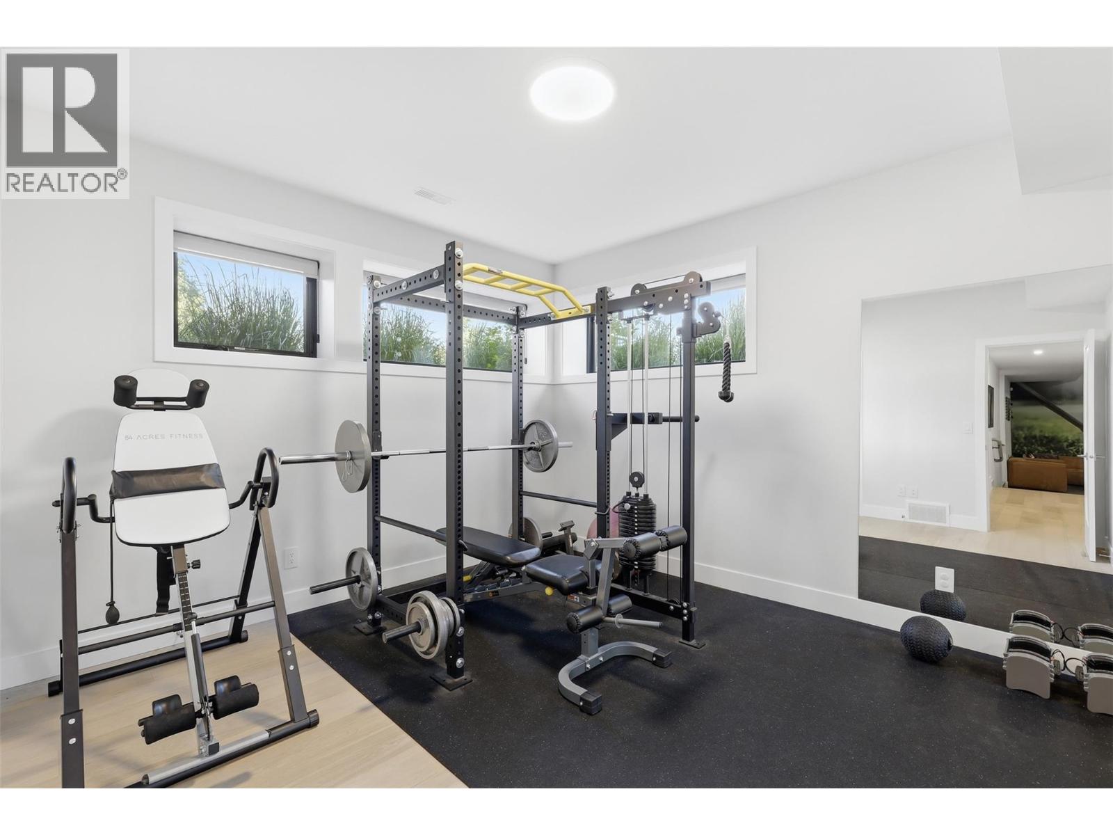 316 HOLLOWAY Drive - Image 65