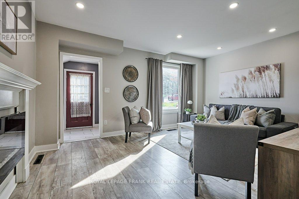 493 ST. LAWRENCE AVENUE - 3