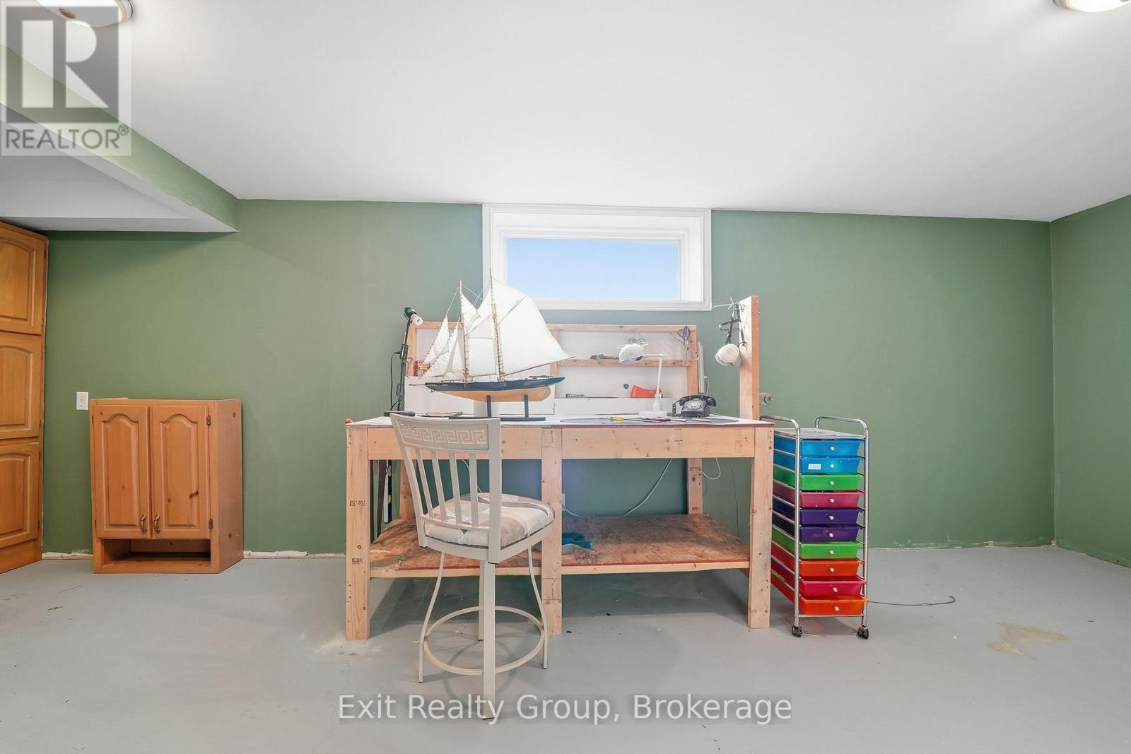 23 MOUNT GROVE CRESCENT - 38