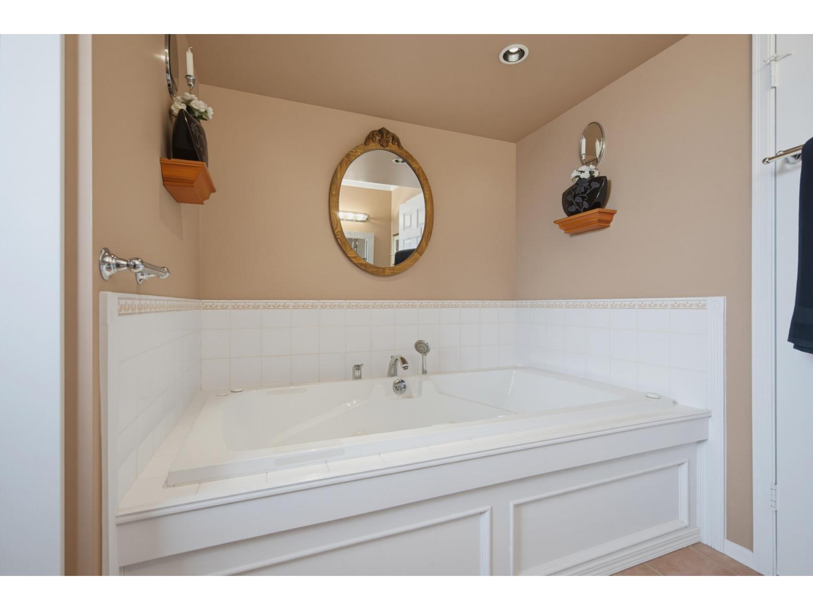 2 Bed, 2 Bath House for Sale in Abbotsford – 3457 MERRITT STREET, Abbotsford – MLS# R3151864 - Image 21