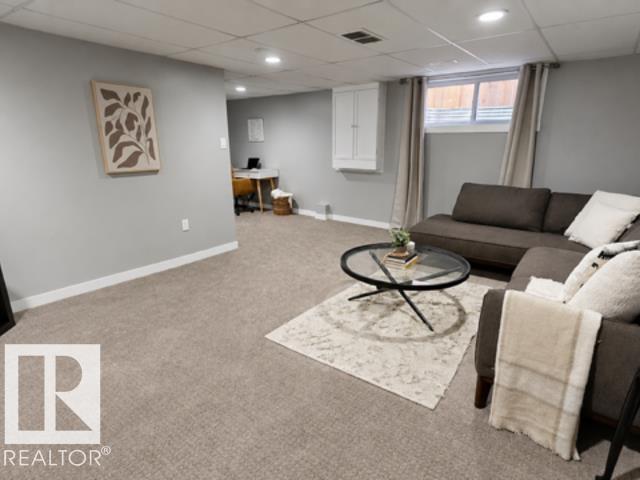70 HAZELWOOD LN - 18