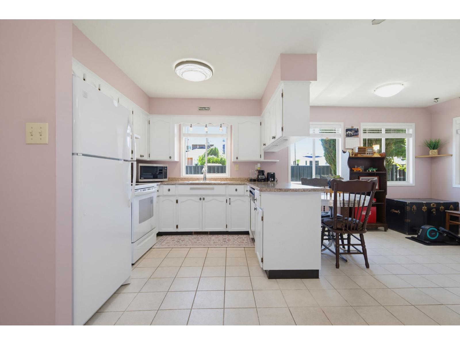 2 Bed, 2 Bath House for Sale in Abbotsford – 3457 MERRITT STREET, Abbotsford – MLS# R3151864 - Image 11